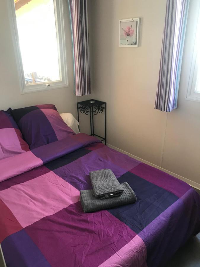 Mobilhome En Face Des Plages Hyères Esterno foto